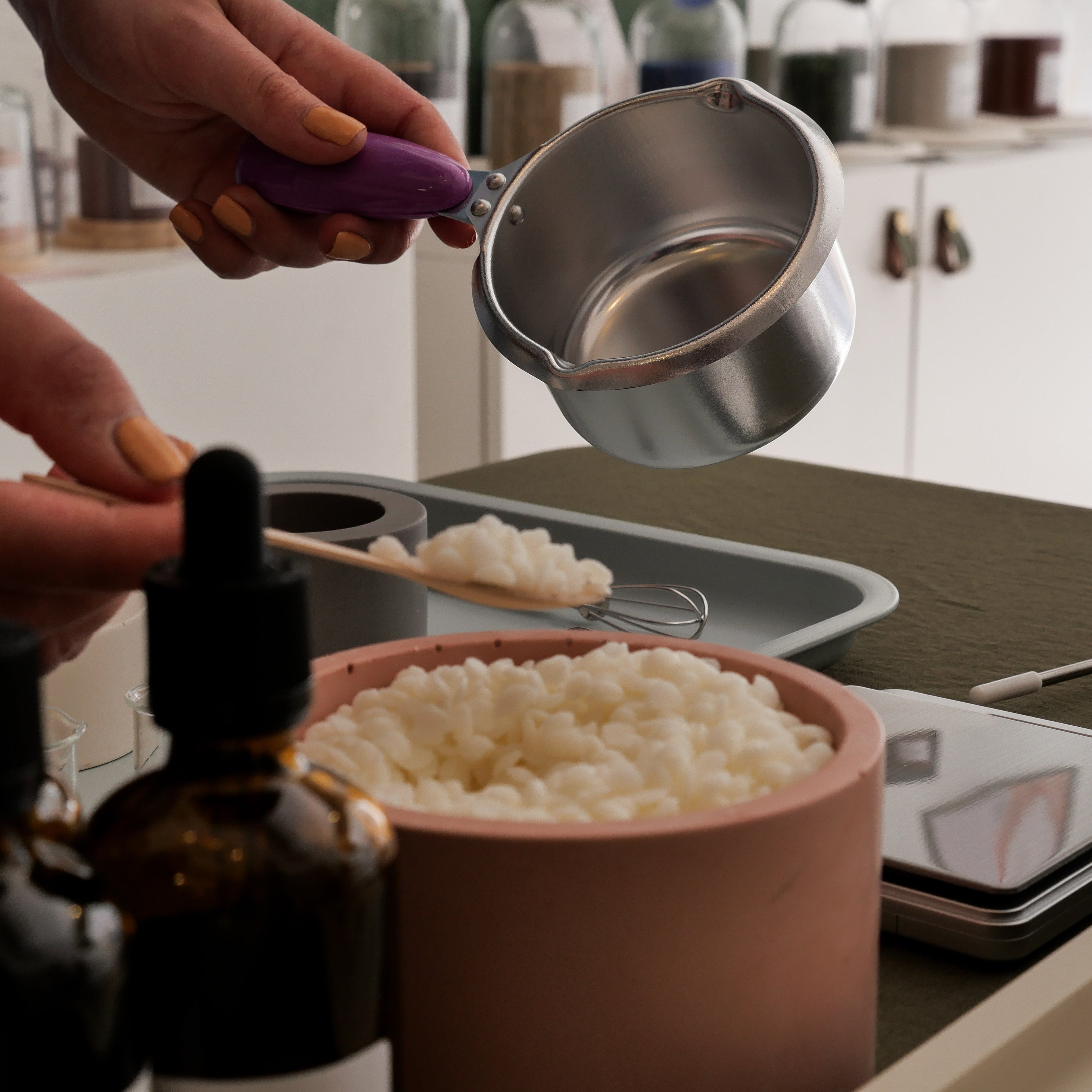 L’atelier bougie EVJF à La Rochelle : créativité, fragrance et complicité