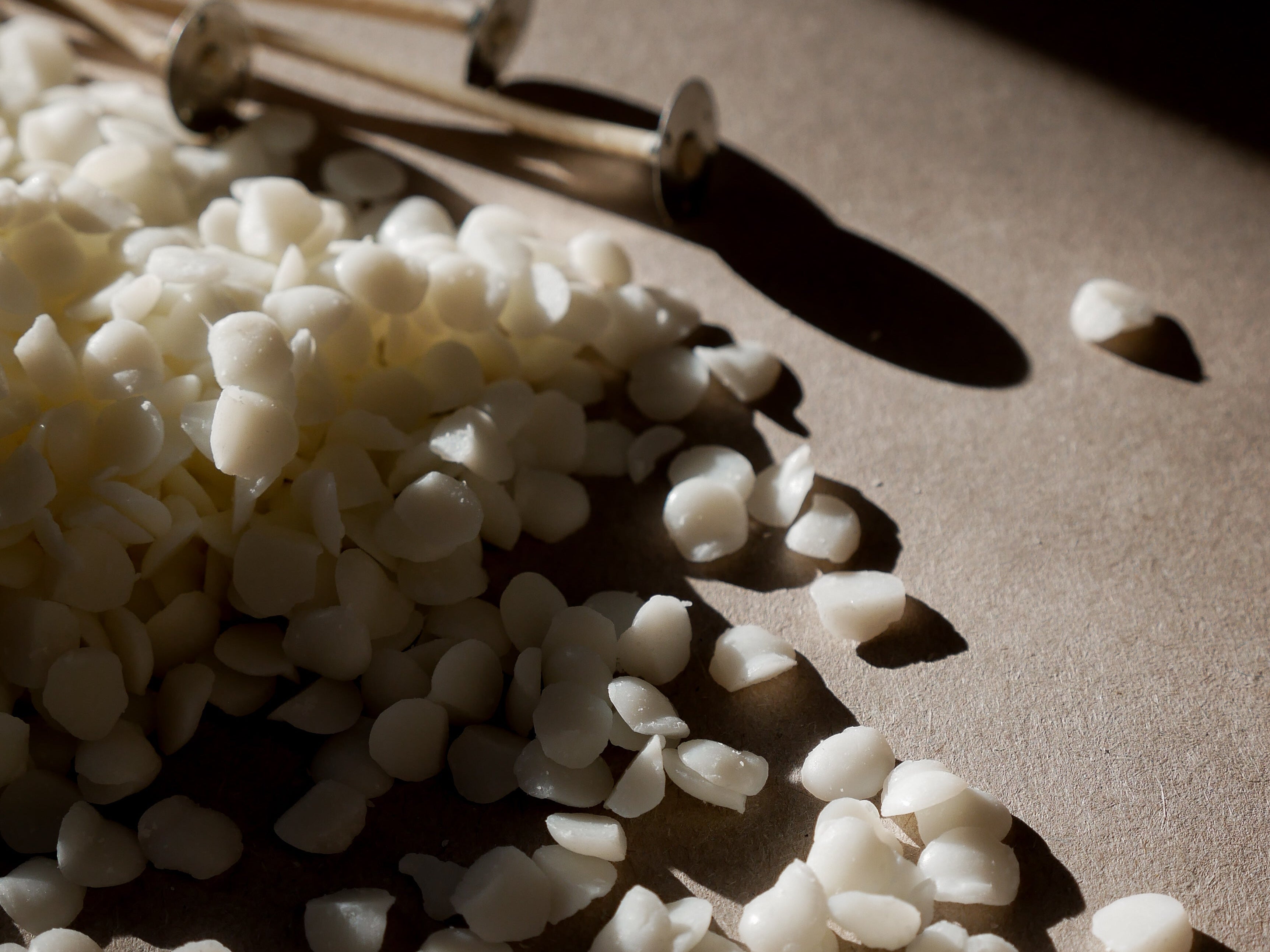 Bougie à la paraffine : quels dangers pour la santé et l’environnement ?