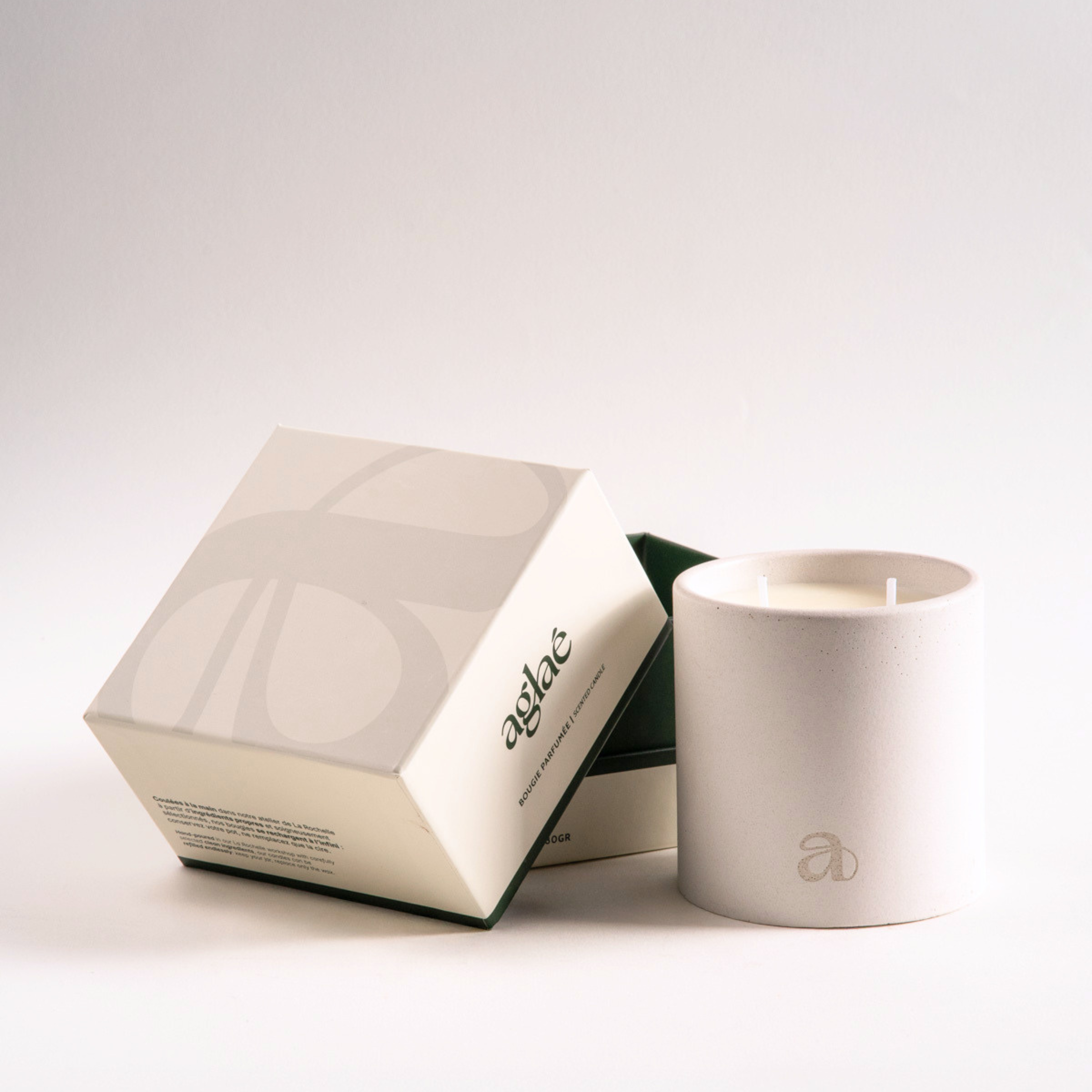 moyenne bougie parfumée musc blanc et sa boite