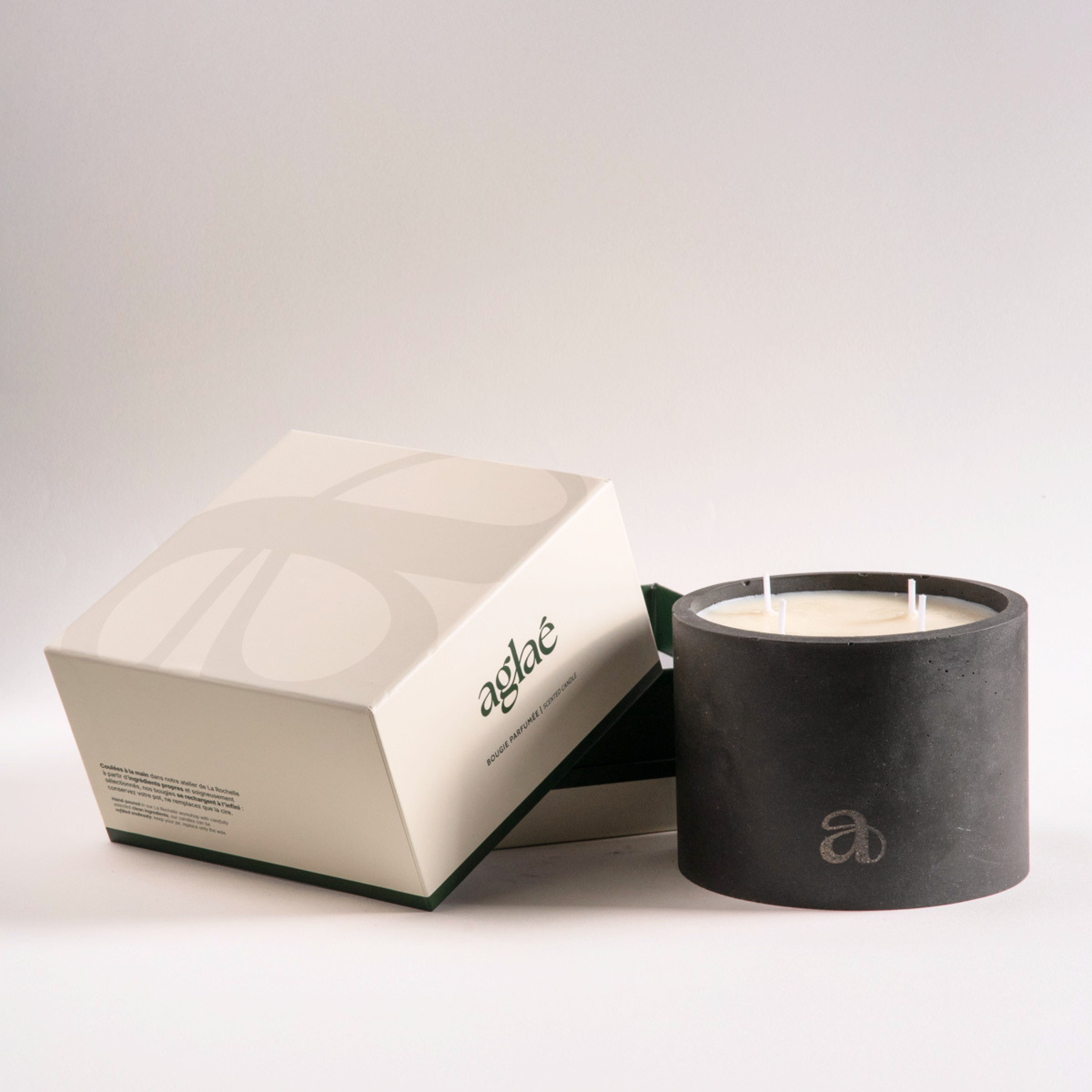 grande bougie bois de oud 1kg avec sa boite
