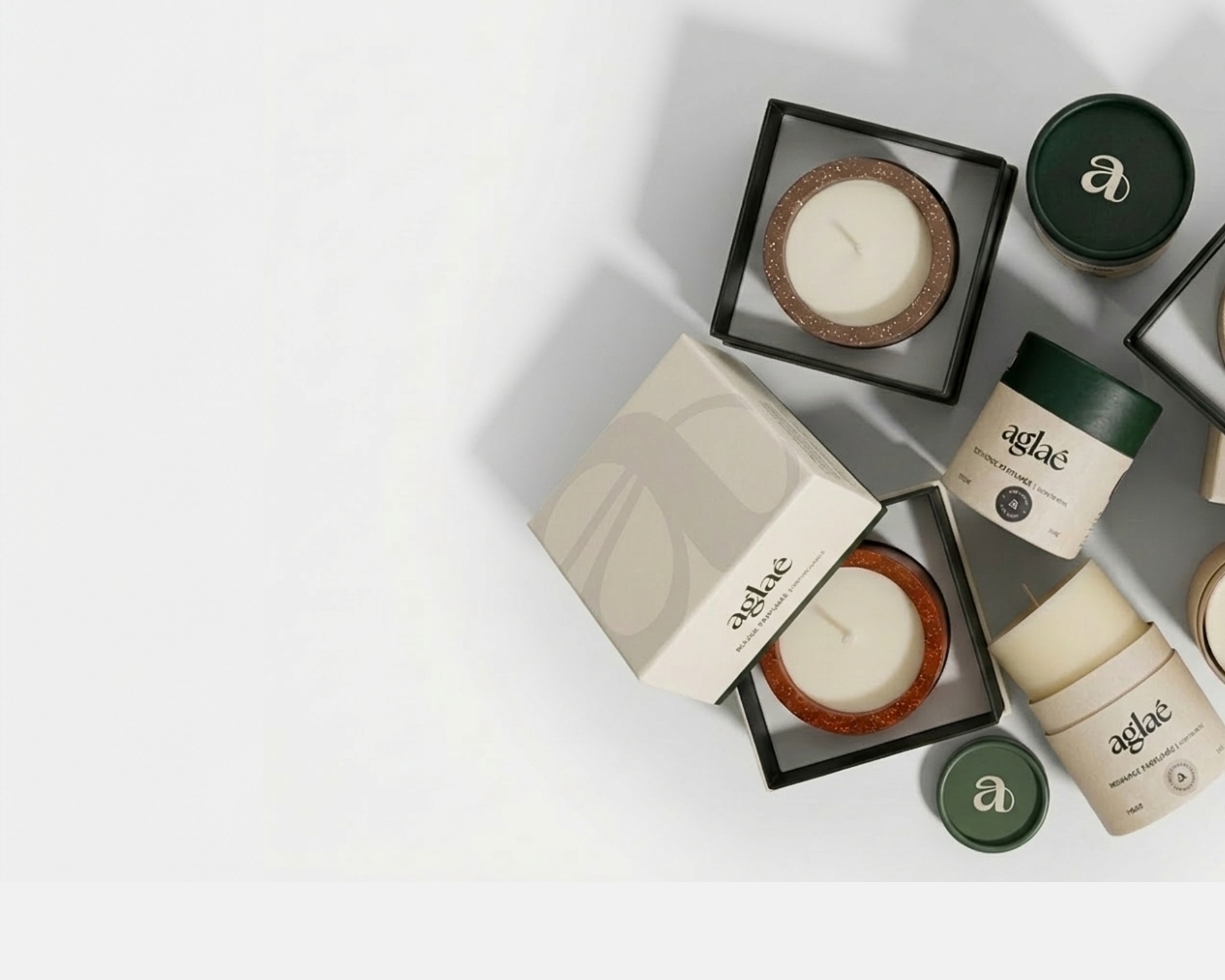 Pack découverte aglaé comprenant une bougie parfumée et sa recharge en cire végétale au choix idéale pour les premier achat à un prix avantageux. 